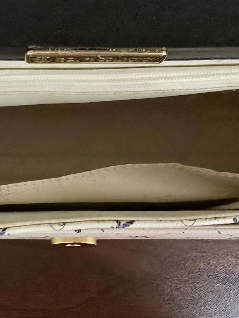 VTG Esquire Collection Cream Monogram Crossbody Flap Bag - Excellent Condition - Picture 11 of 13